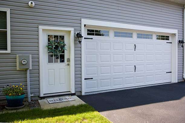 24/7 Emergency Garage Door Panel Replacement experts in Lake Station, IN